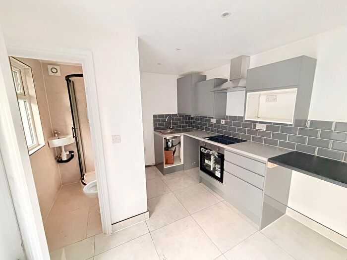 1 Bedroom Flat To Rent In Nottingham Road, South Croydon, CR2