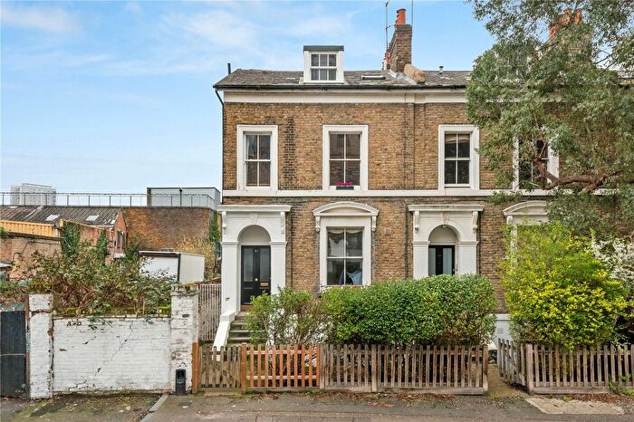 3 Bedroom Flat For Sale In Rumsey Road, London, SW9