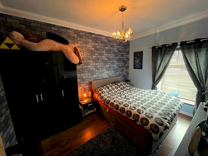 3 Bedroom Terraced House For Sale In George Street Tonypandy -, Tonypandy, CF40