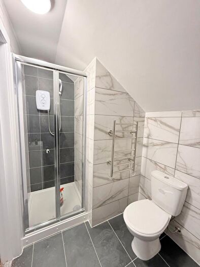 1 Bedroom Studio To Rent In Lea Bridge Road, E5