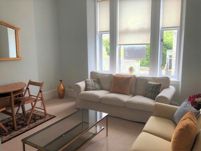 2 Bedroom Flat To Rent In Whitehall Road, West End, Aberdeen, AB25