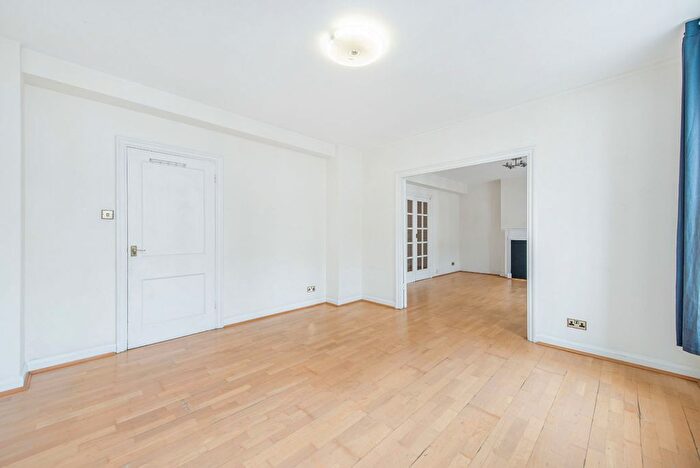 3 Bedroom Flat To Rent In Crawford Street, London, W1H