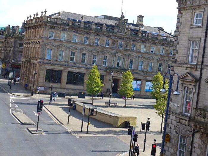 2 Bedroom Duplex To Rent In John William Court, John William Street, Huddersfield, West Yorkshire, HD1