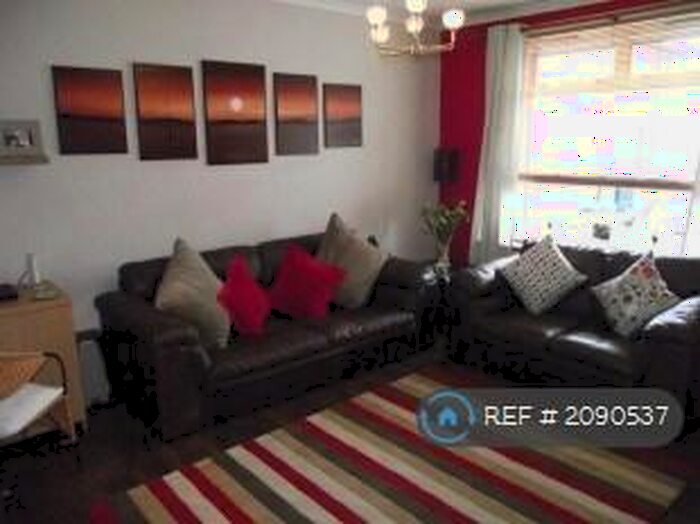 2 Bedroom Flat To Rent In Brightons, Falkirk, FK2