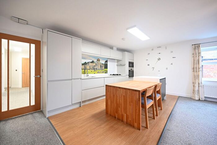 2 Bedroom Flat To Rent In Water Skellgate, Ripon, HG4