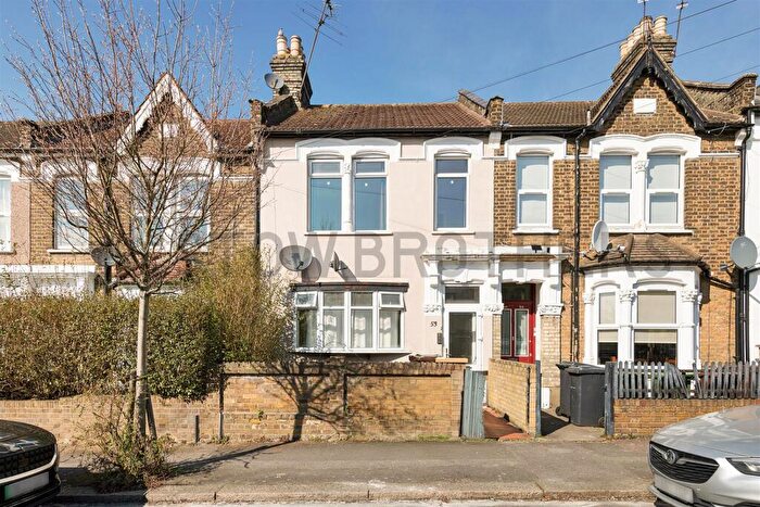 2 Bedroom Apartment To Rent In Cairo Road, Walthamstow, E17