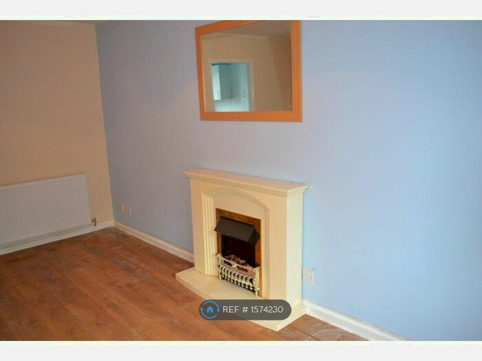 2 Bedroom Terraced House To Rent In Denaby Grove, Birmingham, B14