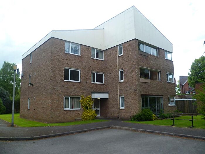 2 Bedroom Flat To Rent In Victoria Gardens, Stoneygate, LE2