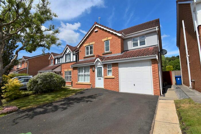 4 Bedroom Detached House To Rent In Porterfield Drive, Tyldesley, Manchester, M29