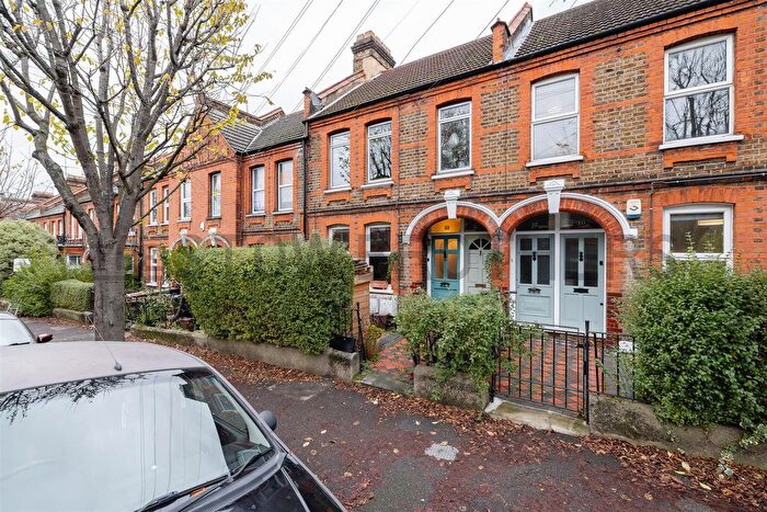 1 Bedroom Flat To Rent In Mersey Road, London, E17
