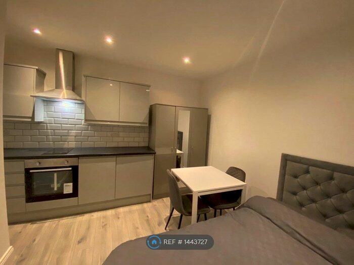 Studio To Rent In Fleet Road, London, NW3