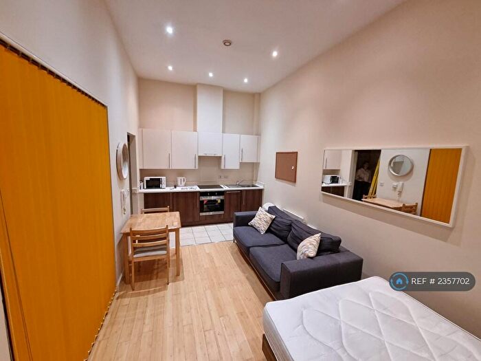Studio To Rent In The Birchin, Manchester, M4