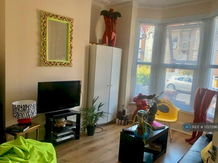 5 Bedroom Terraced House To Rent In Frith Road, London, E11