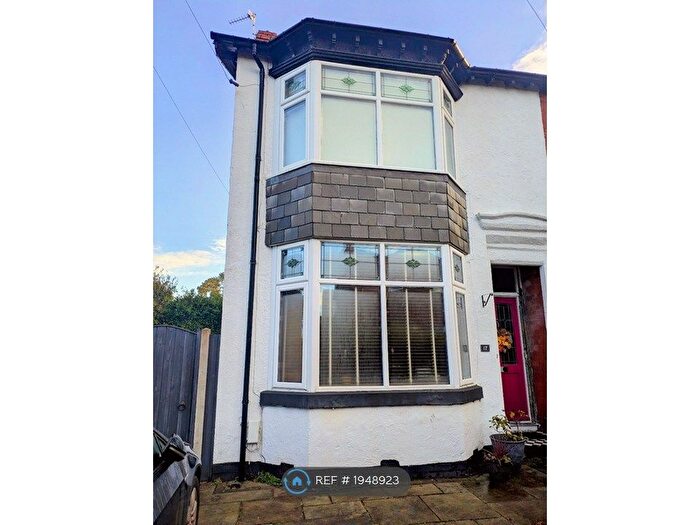 3 Bedroom Semi-Detached House To Rent In Urban Road, Sale, M33