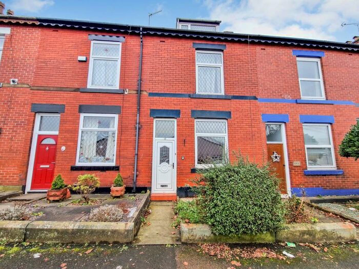 4 Bedroom Terraced House To Rent In Sankey Street, Bury, BL9
