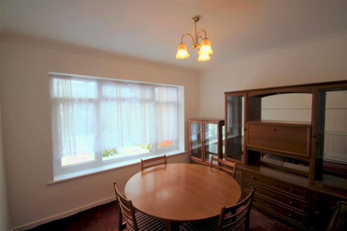4 Bedroom Property To Rent In Viking Way, Pilgrims Hatch, Brentwood, CM15