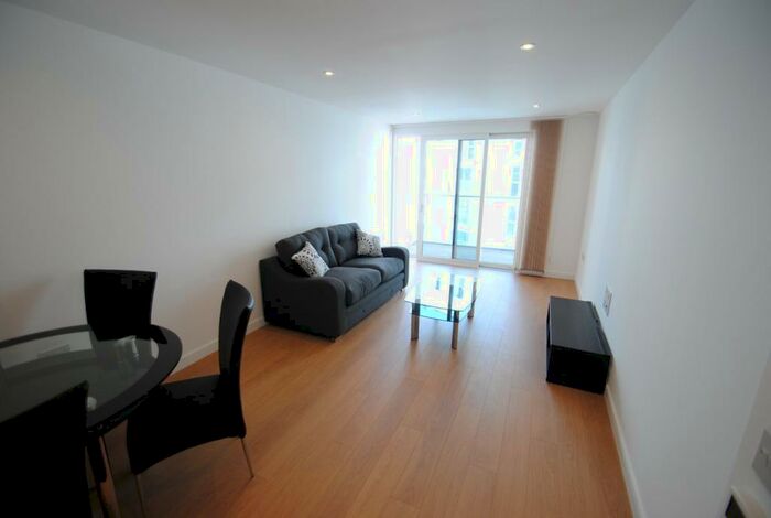 2 Bedroom Apartment To Rent In Keats Apartments, Saffron Central Square, Wellesley Road, CR0