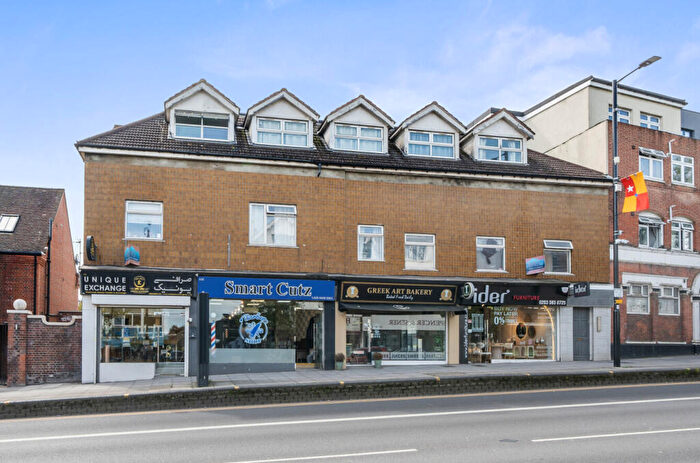 Apartment For Sale In High Street, Barnet, EN5