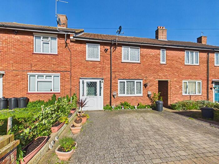 4 Bedroom Terraced House For Sale In Castleton Road, Ruislip, HA4