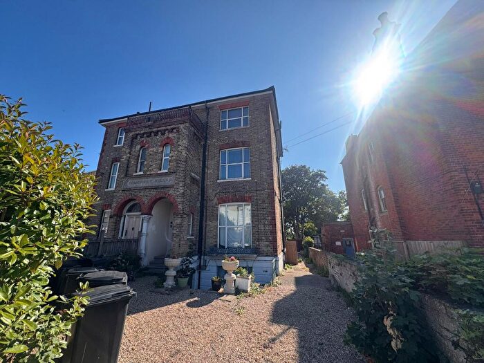 1 Bedroom Flat To Rent In St. Peters Road, Margate, CT9