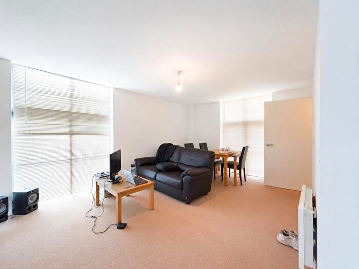 1 Bedroom Flat To Rent In Water Street, Birmingham, B3