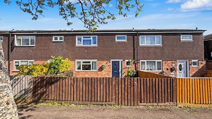 3 Bedroom Terraced House For Sale In Blenheim Drive, Bicester, OX26