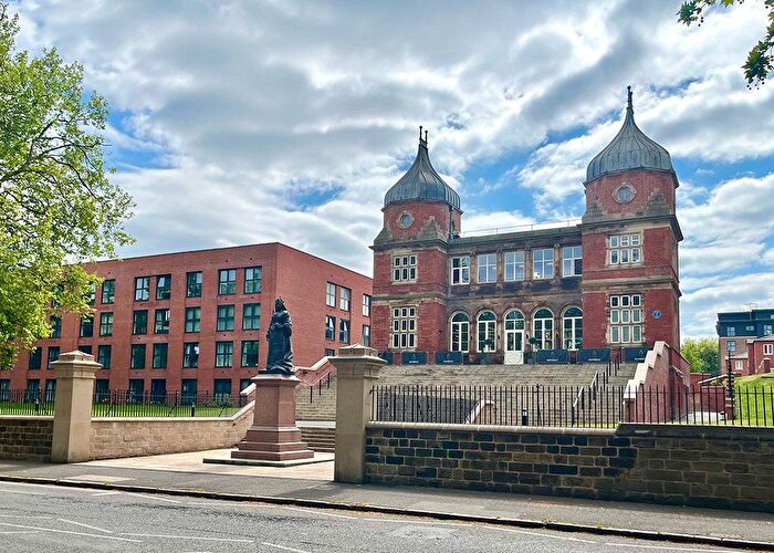 1 Bedroom Flat To Rent In Darwin House, Sylvester Close, Derby, Derbyshire, DE1