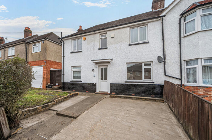 3 Bedroom Semi Detached House To Rent In Carnation Road, Southampton, Hampshire, SO16