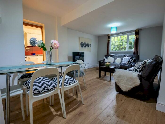 6 Bedroom House To Rent In Downs Road, Canterbury, CT2