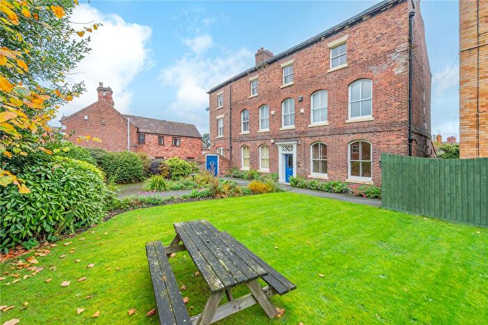 2 Bedroom Flat For Sale In Plough Road, Wellington, Telford, Shropshire, TF1