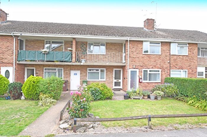 2 Bedroom Maisonette For Sale In Goldthorne Close, Maidstone, ME14