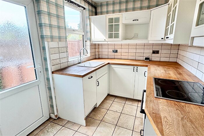 2 Bedroom Semi-Detached House For Sale In Montpelier Road, Dunkirk, NG7