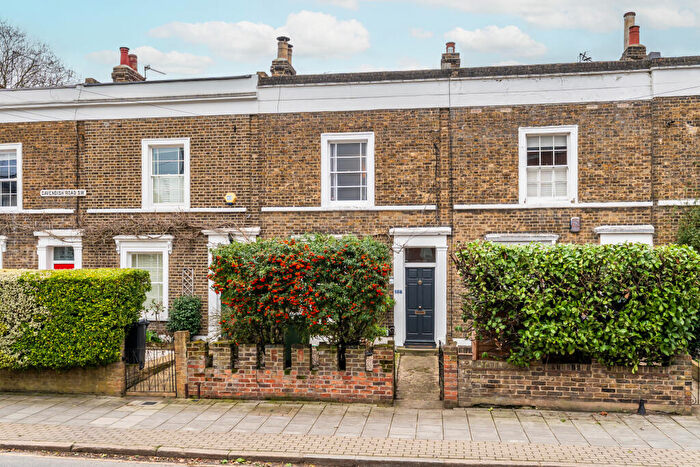 2 Bedroom Terraced House For Sale In Cavendish Road, London, SW12