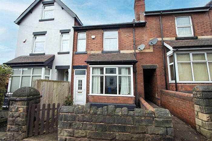 3 Bedroom Terraced House For Sale In Foljambe Road, Chesterfield, S40