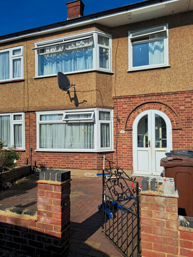 3 Bedroom Terraced House To Rent In Chadwell Heath, Essex, RM6