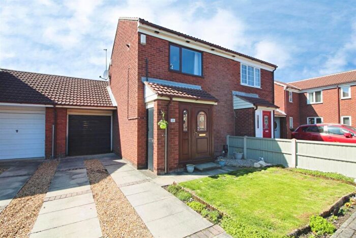 2 Bedroom Semi Detached House For Sale In Rosewood Court, Rothwell, Leeds, LS26