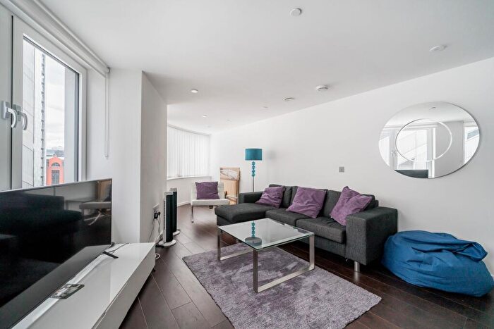 2 Bedroom Apartment To Rent In Eagle Point, City Road, London, EC1V