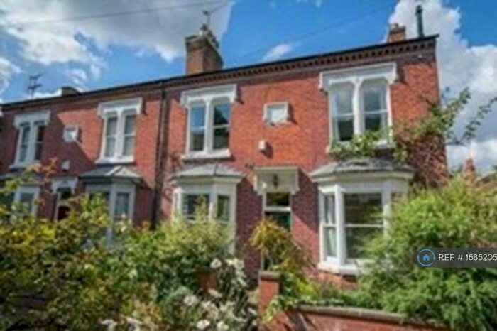 4 Bedroom Semi-Detached House To Rent In Brookhouse Avenue, Leicester, LE2