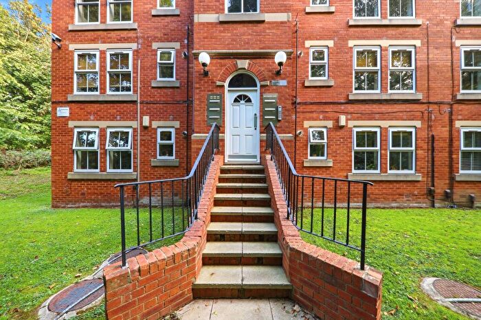 2 Bedroom Apartment For Sale In Bridgewater Court, Meanwood, Leeds, LS6