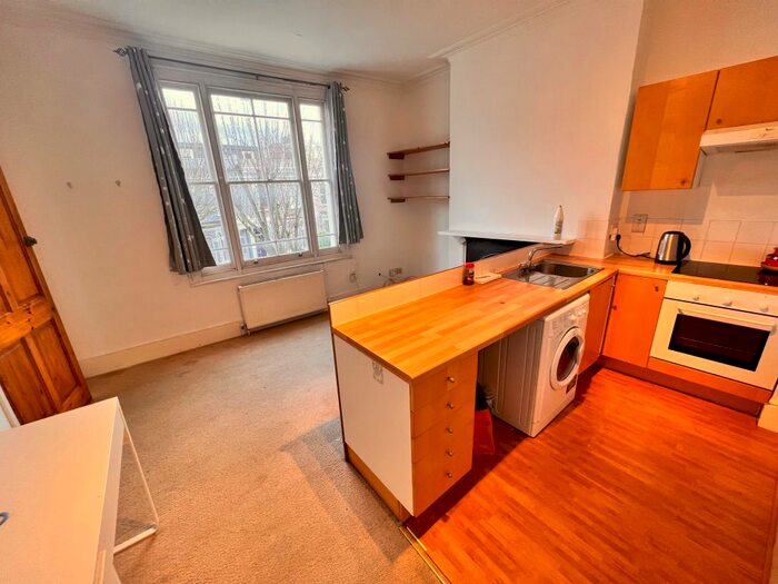 1 Bedroom Flat To Rent In Alexander Road, Archway, N19