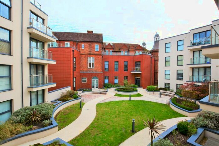 2 Bedroom Flat To Rent In Dyke Road, BN1