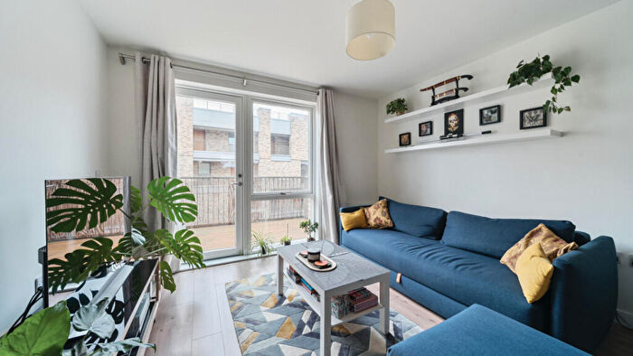 2 Bedroom Flat For Sale In Albright Court, Mast Street, Barking, IG11