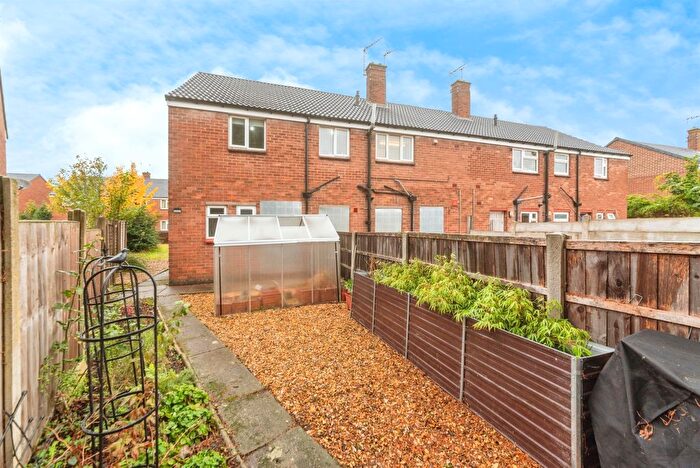 2 Bedroom Maisonette For Sale In Bellmond Close, Newark, NG24