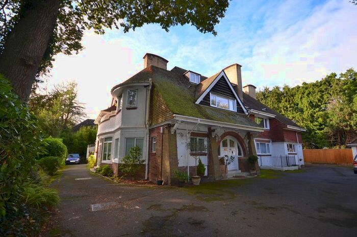 3 Bedroom Flat To Rent In East Avenue, Bournemouth BH3