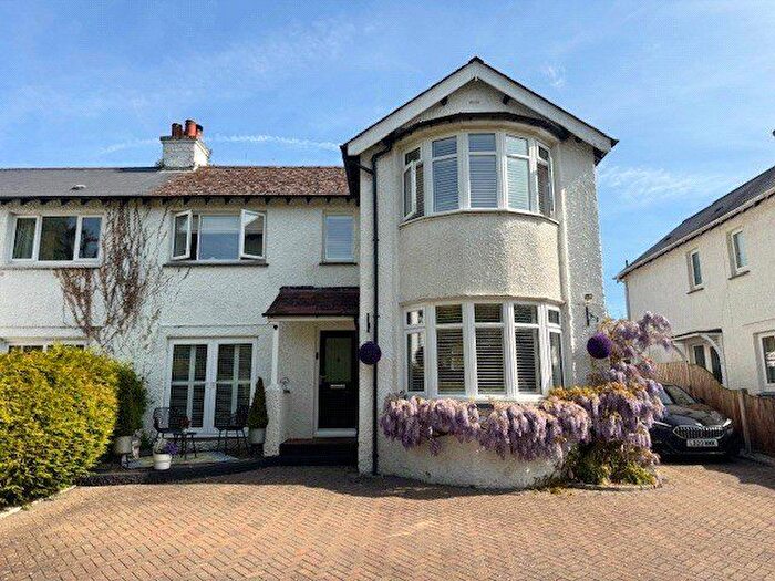 3 Bedroom Semi Detached House For Sale In Lower Road, River, Dover, Kent, CT17