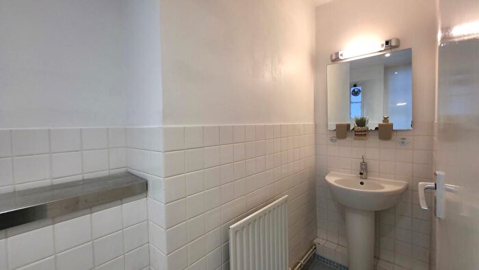 1 Bedroom Flat To Rent In Fanshaw Street, London, N1