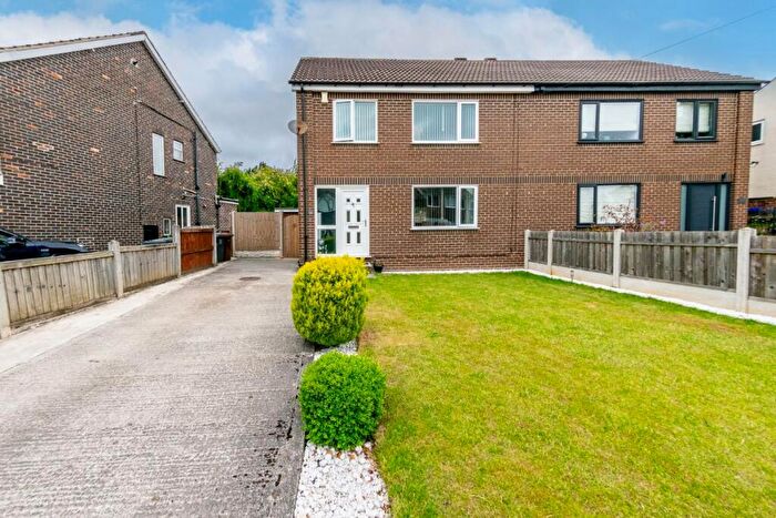 3 Bedroom Semi-Detached House For Sale In Garth Walk, Leeds, LS17