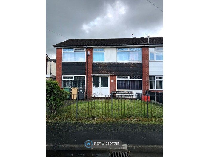 5 Bedroom Semi-Detached House To Rent In Eldon Street, Bolton, BL2