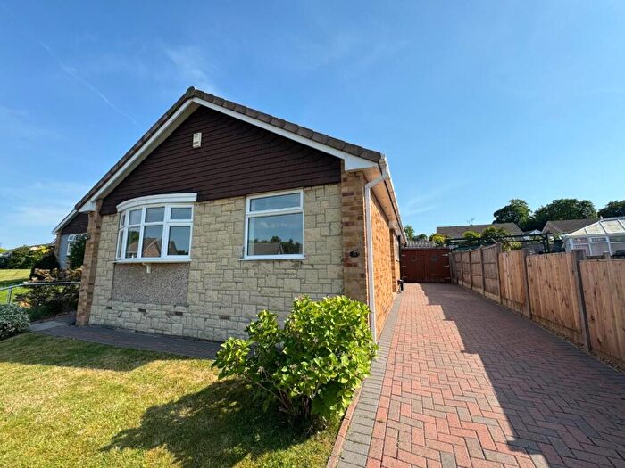 3 Bedroom Bungalow To Rent In Meadow Hill Road, Hasland, Chesterfield, S41