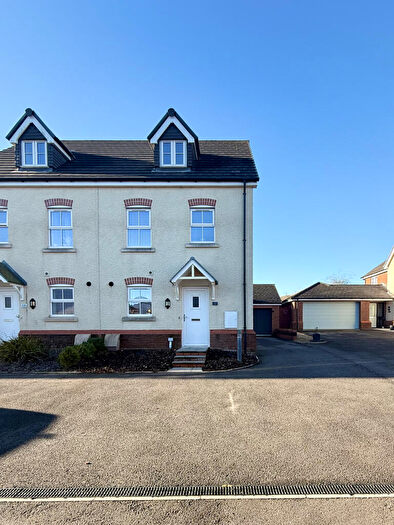 4 Bedroom Semi-Detached House For Sale In Y Dolydd, Cwmdare, Aberdare, CF44